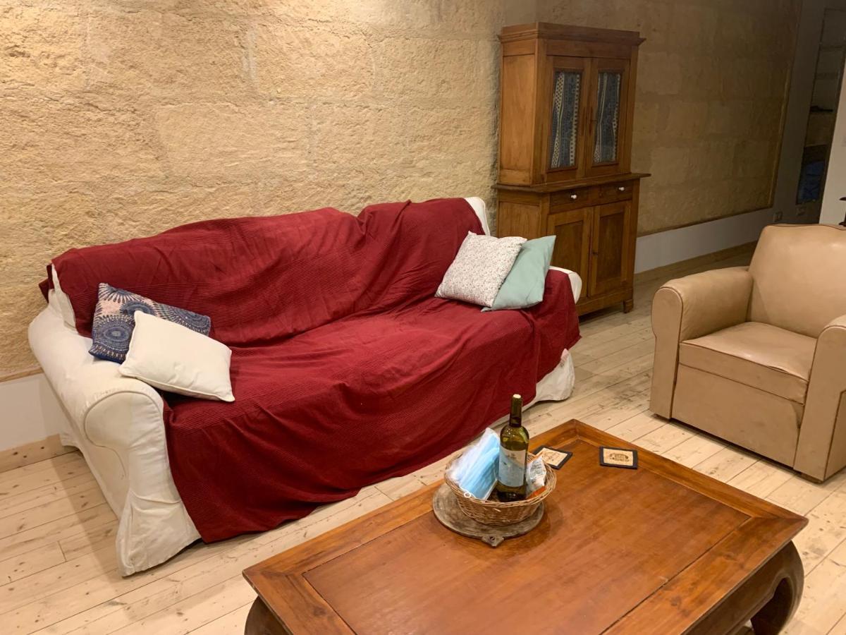 Chambre Avec Salle De Bain Et Cuisine Privee Centre Ville Historique Avec Climatisation Et Patio Bordeaux Exteriér fotografie